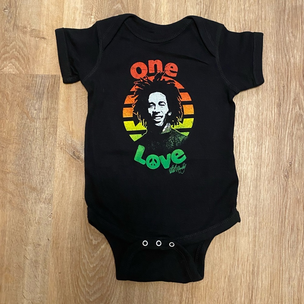 🍼 Zion Rootswear Bob Marley One Love onesie